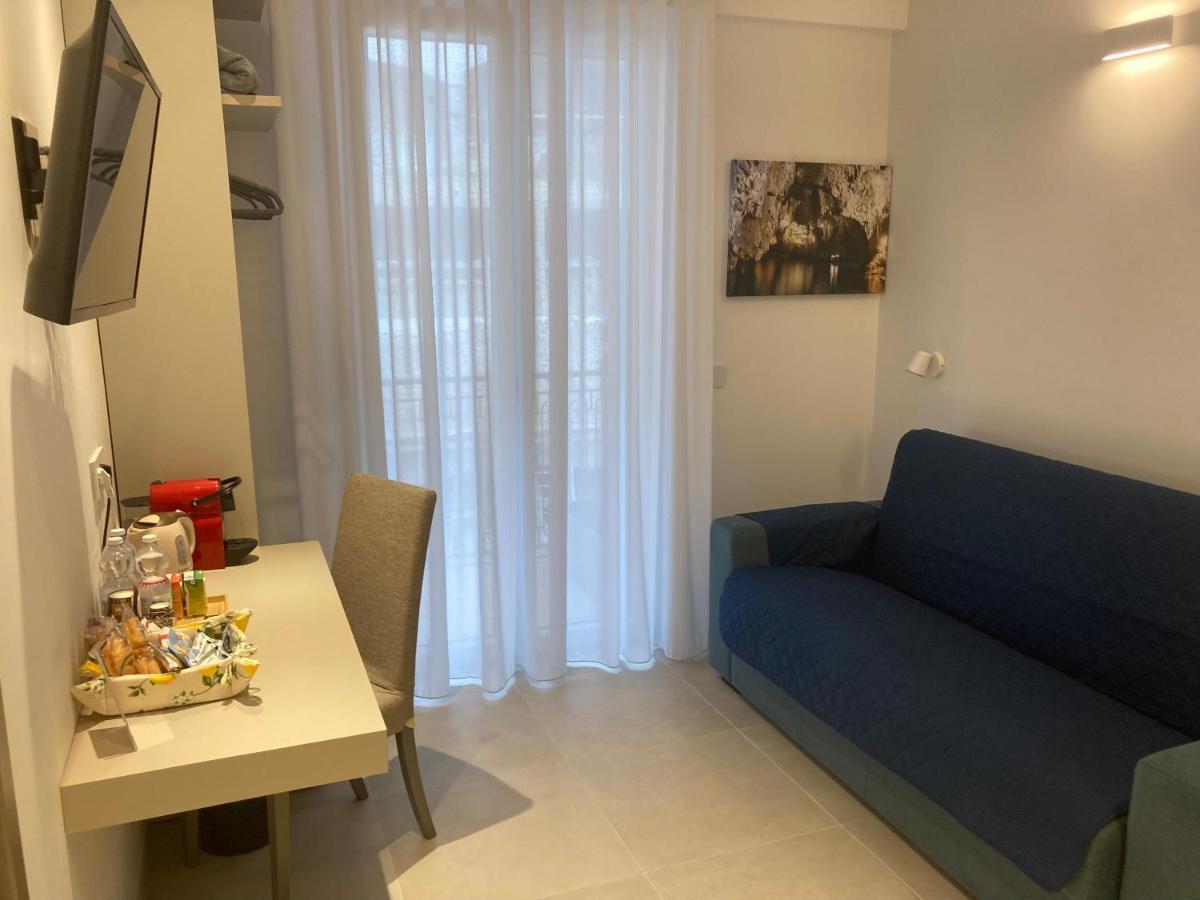 Divina Holiday - Rooms Maiori Dış mekan fotoğraf